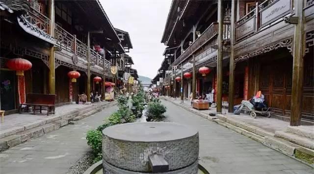 现在很火的“陪诊师”真的有那么赚钱吗，到底是不是在“割韭菜”呢？游戏画面
